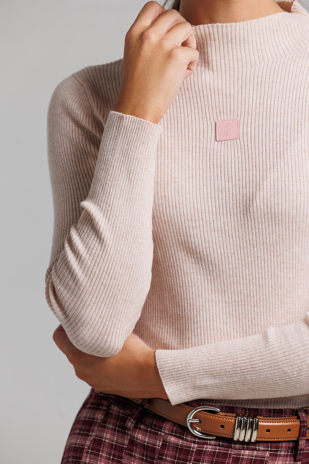 Leather Patch Turtlenck - Pale Pink